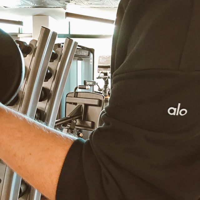 🚨 GIVEAWAY TIME 🚨

Whether you’re buying ALO for your workouts at VERVE or strolls on the beach - your faves have you covered.  VERVE is giving one of you a $200 ALO gift card 💰

Enter to win below: (ends 11:59P 5/11)
☀️ like our last three post (and obviously this one) 
🌴 tag your bestie 
📸 reshare to your story and tag us

Obviously taking a tour + signing a lease will get an entry! 🤭