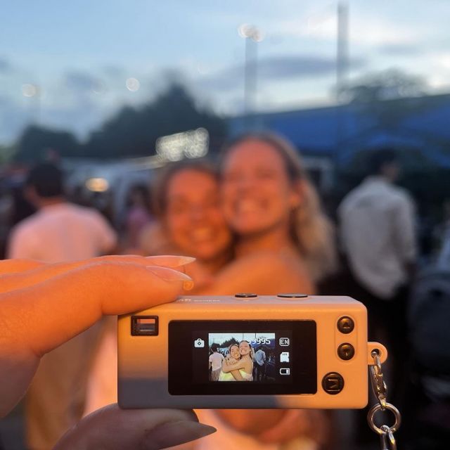 POV: you just secured your spot at VERVE and now you’re picking your roomate like it’s the Bachelor 🌹 

Now featuring: RoomSync - this allows you to match with a roommate based on your lifestyle, sleep schedules, vibes, and actual compatibility

Already signed?! Reach out if you need help finding roommates so you can live worry free 👏