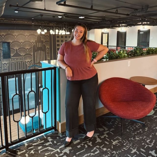 Have you met one of our newer CI’s, Ashley? 

Major: Public health with a specialization in Sociology 
Fun fact: I can speak Italian!🇮🇹
Why I live at VERVE: the amenities are unbeatable especially the study spaces, coffee machine, and gym! It’s everything I need in one place! 

Stop by and say hi to Ashley the next time you walk through the office!