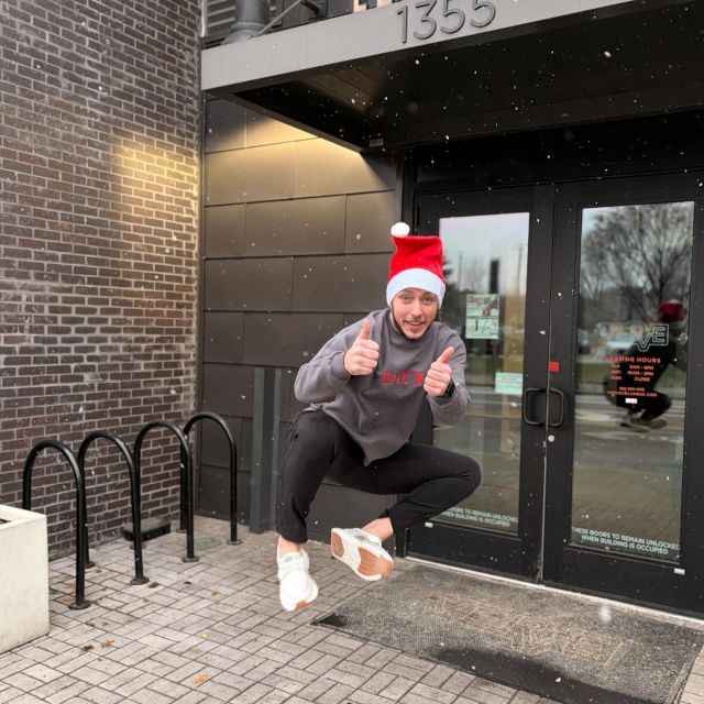 Heel clickin’ through winter break ❄️👠🎅🏼

Just a reminder—we’re OPEN all break to help you lock in your spot for Spring 2026, Fall 2026, or Annual 2026–2027 💫

Secure the bag… and the apartment 😉

#osu #holidays #winterbreak #housing