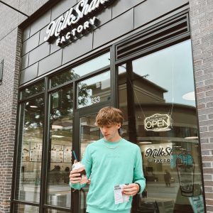 Don’t forget, this Saturday from 12-4P our new retail partner, @themilkshakefactory is doing BOGO shakes! 🍦

It’s a SWEET life at VERVE 🤓🤭